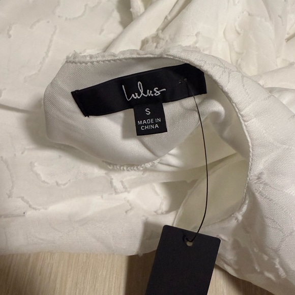 NWT Lulu’s White Short Sleeve Wrap Midi Dress - Picture 3 of 10